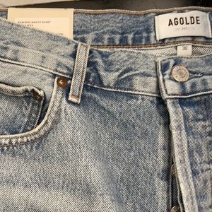 AGOLDE NWT Rumi mid length short size 30, Renewal
